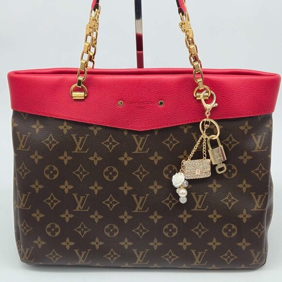 100% Auth Louis Vuitton Lock & Key with unbranded Bagcharm, Keycharm, Keychain - Picture 1 of 8